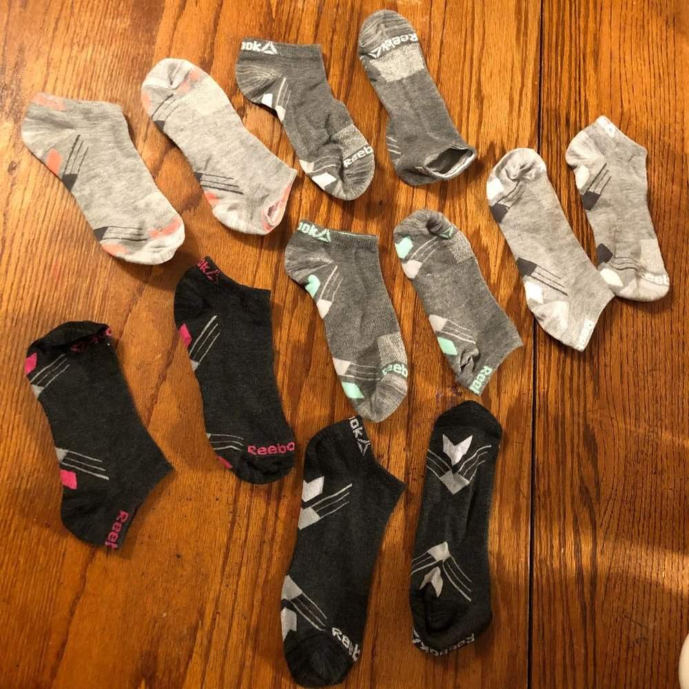 New Women's Reebok Socks Size 6.